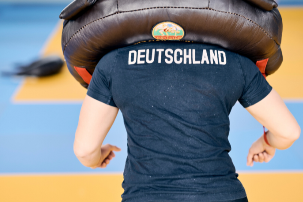 Detailaufnahme eines Judoka im Tshirt der Deutschen Nationalmannschaft.